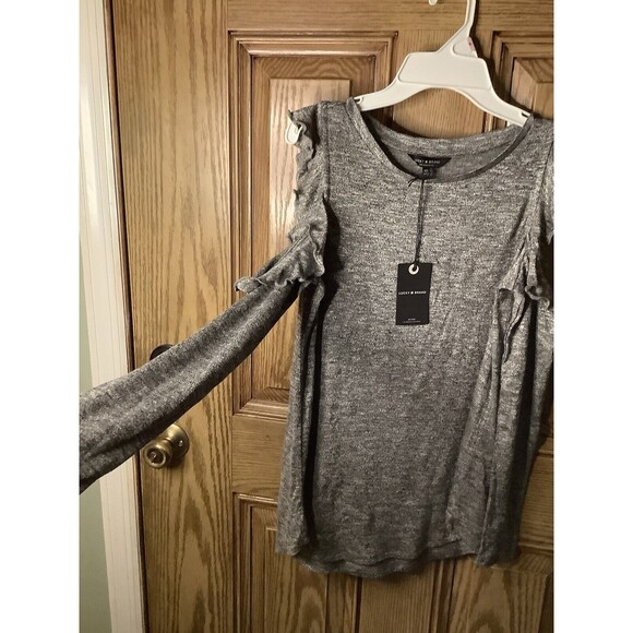 Lucky Brand Women’s Cold Shoulder Ruffle Knit Gray Long Sleeve Top XS NWT - Picture 5 of 5